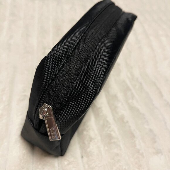 TUMI for Delta Black Zipper Small Tote Carrier Travel Case - Picture 3 of 5